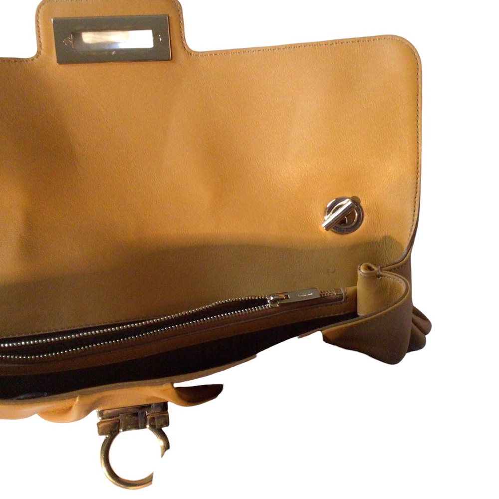 🥳🥳🥳HP 🎉🎉🎉SALVATORE FERRAGAMO Gancini Shoulder Bag Brown Leather AU-21/D479 - Picture 9 of 11